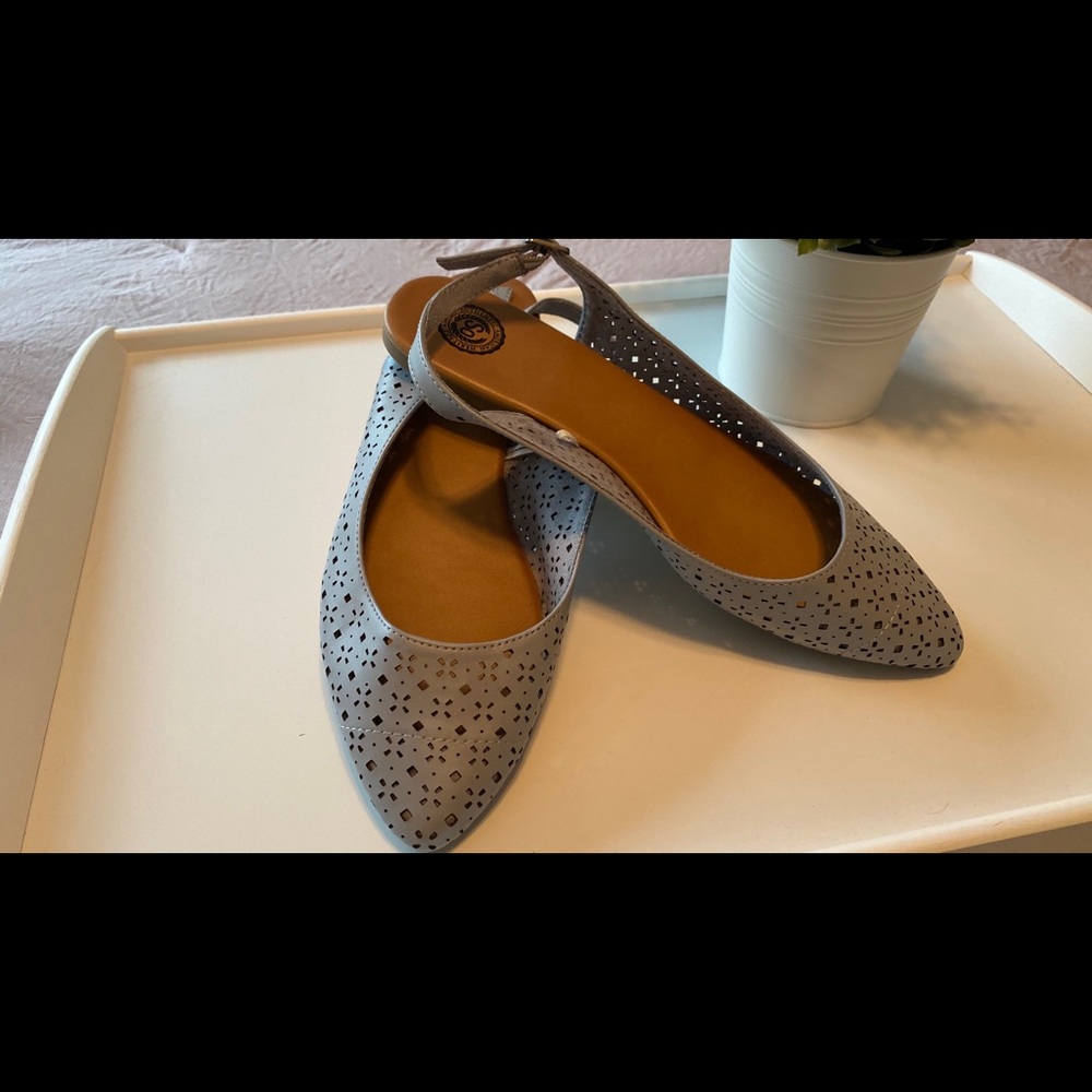 Blue/grey flats with back strap